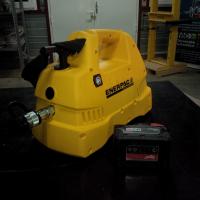 location pompe a batterie enerpac xc
